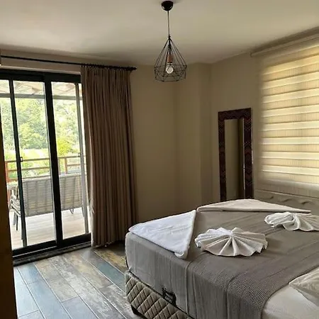 Goele, Plaja, Merkeze Yakin فيلة