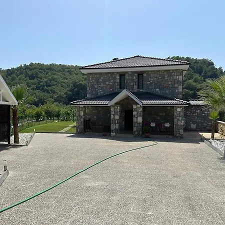 Goele, Plaja, Merkeze Yakin Villa