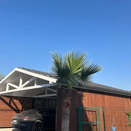 Villa Goele, Plaja, Merkeze Yakin *