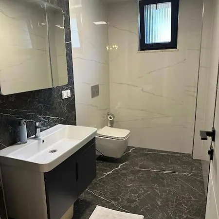 Göle, Plaja, Merkeze Yakın * Ortaca (Mugla)
