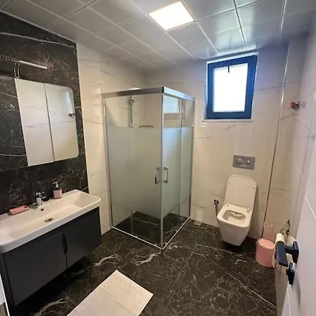 Göle, Plaja, Merkeze Yakın Villa *